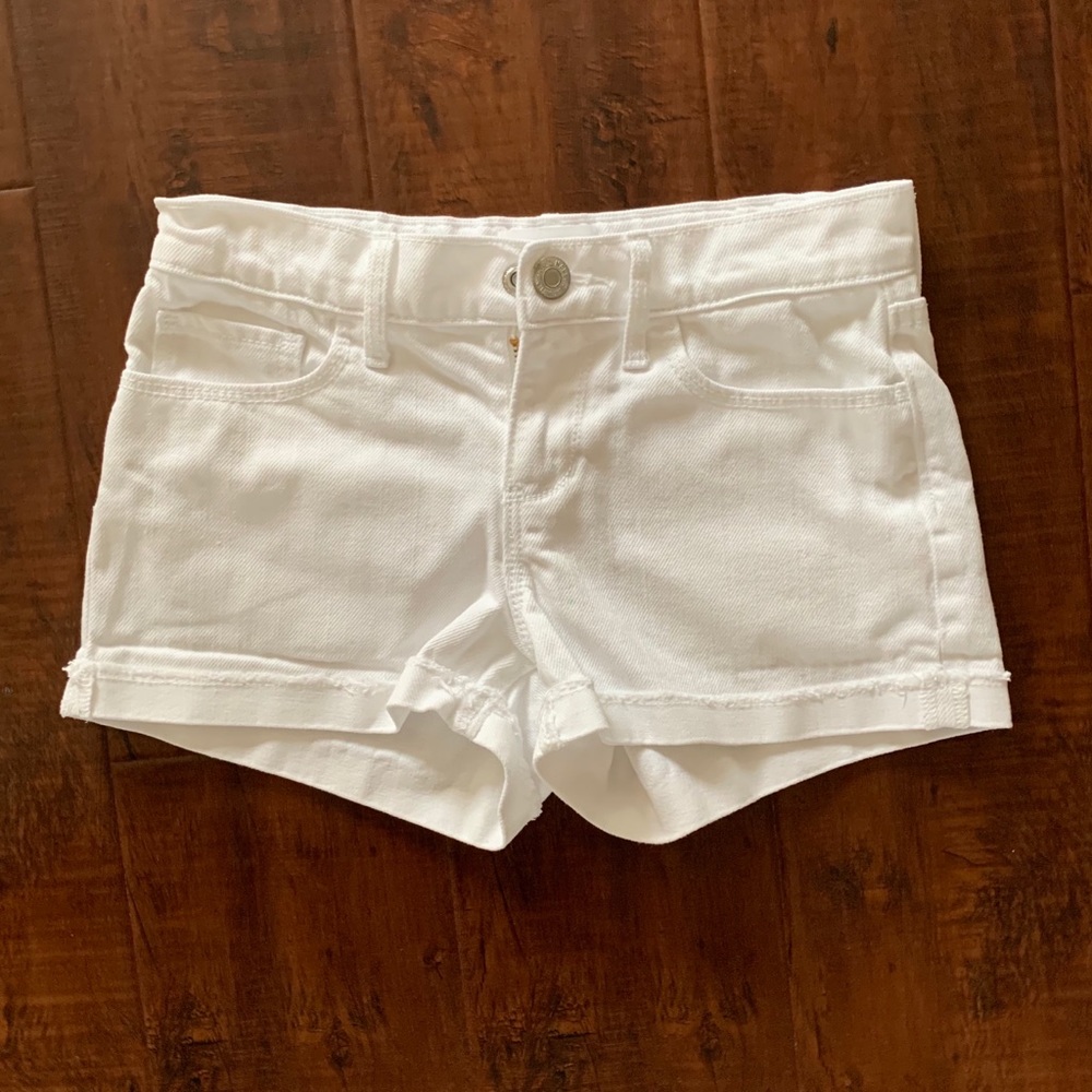 Old Navy white denim shorts, girls size 8.